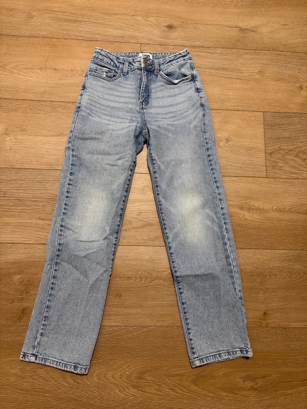SO Juniors Size 3 or 26 Light Wash Straight Leg Jeans - Light Blue - Picture 1 of 4